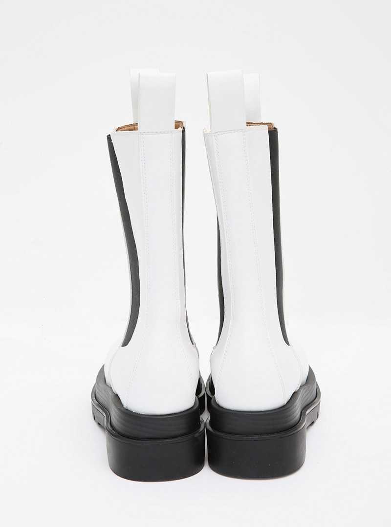 Thick-Soled Round Toe Chelsea Boots 